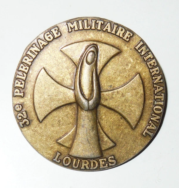 Insigne 41e Pèlerinage Militaire Lourdes 1999 - Badge Collection France