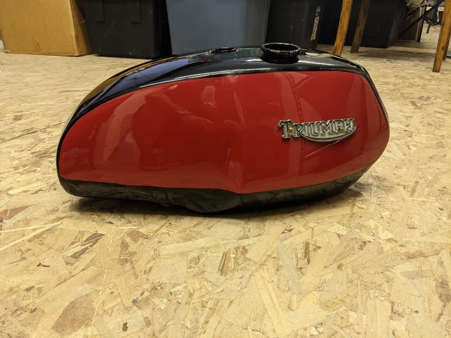 triumph t120 oil capacity