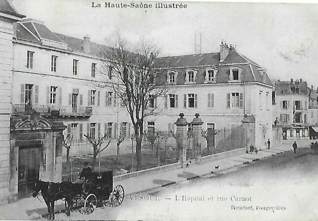 2 CPA carte postale ancienne VESOUL  Hôpital rue Carnot calèche animée