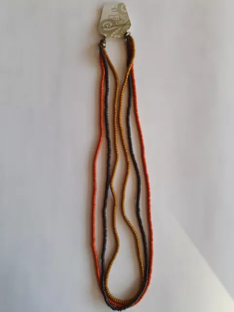 Modeschmuck Halskette lang mit kleinen Holzperlen, mehrfarbig