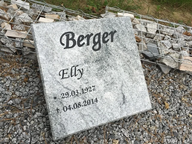 Grabplatte Liegeplatte Doppelgrab
