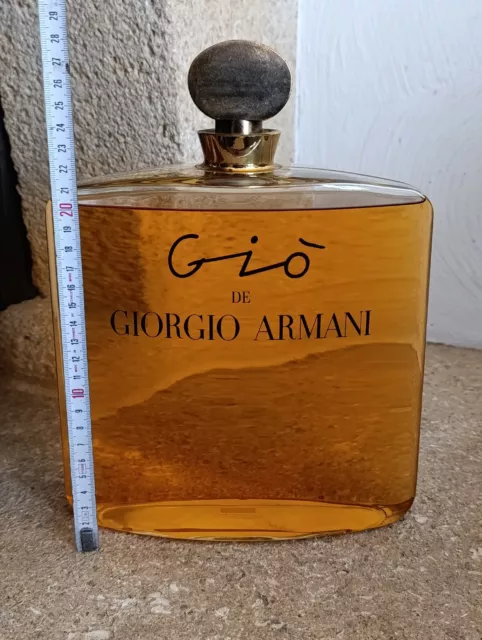 Factice Géant Flacon Parfums Gio de Giorgio Armani 3286 g - 28 cm Déco