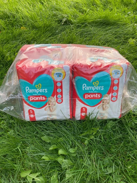 Couches pampers baby dry Pants  taille 5 (12-17kg) 96 couches
