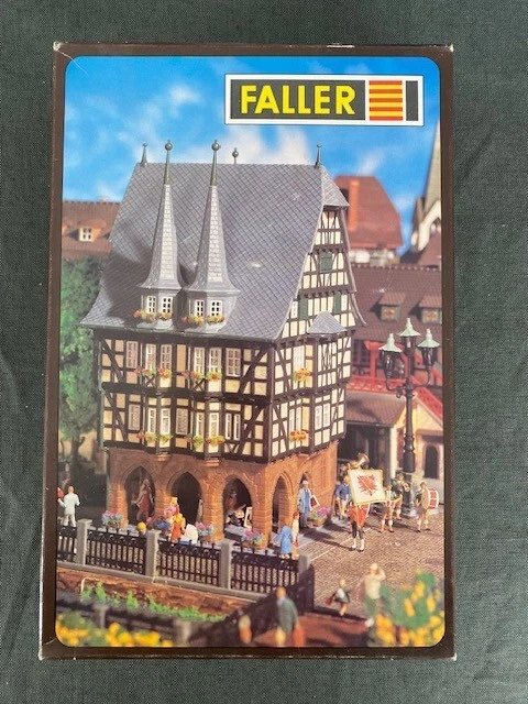 DE014 FALLER 4913 INCOMPLET Ho 1/87 Maquette Station de bus Bus station