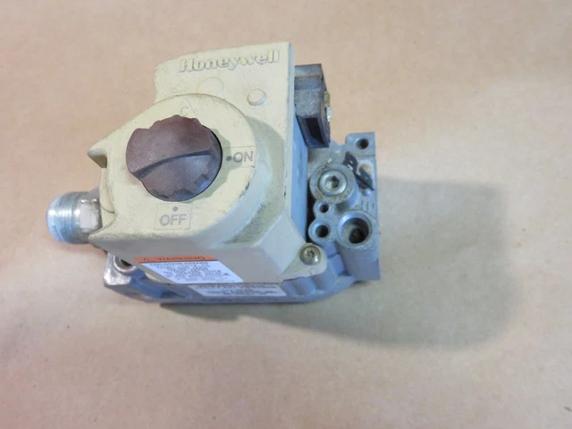 Honeywell Furnace Gas Valve VR8345H4555 - Replacement Gas Valve For Heating Systems