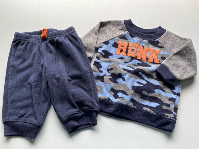 baby boy clothes Size 0-3 Months Carters Fleece  Long Sleeve Shirt & Pants