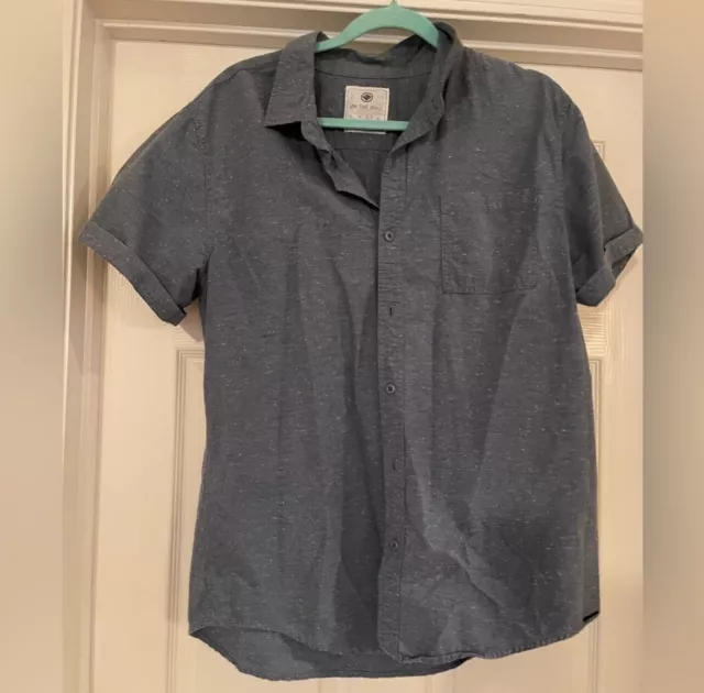 ON THE BYAS Short Sleeve Button-Up Shirt Black Size Large Greyish/blue