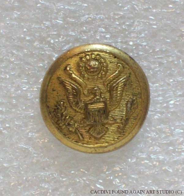 VINTAGE US ARMY Eagle Great Seal Button Art Metal Works Newark NJ Small