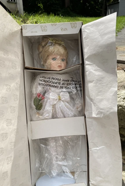 Heritage Signature Collection 1999 porcelain doll