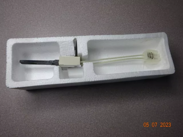 Norton 271NM Gas Furnace Flat Hot Surface Ignitor