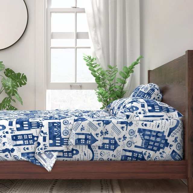 Delft Royal Dutch Blue Watercolor 100% Cotton Sateen Sheet Set by Spoonflower