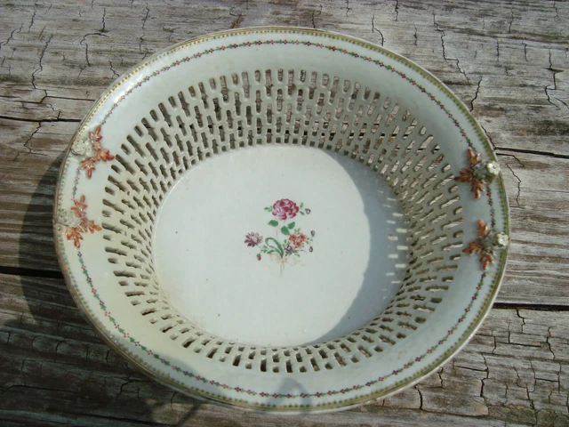 Antique Chinese Export Porcelain Famille Rose Reticulated Basket 18th Century