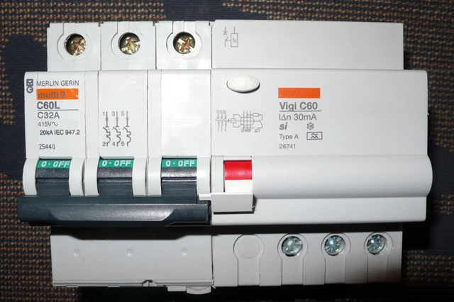 disjoncteur - schneider acti9 ic60n - 2 pôles - 20 ampères - courbe c - a9f77620