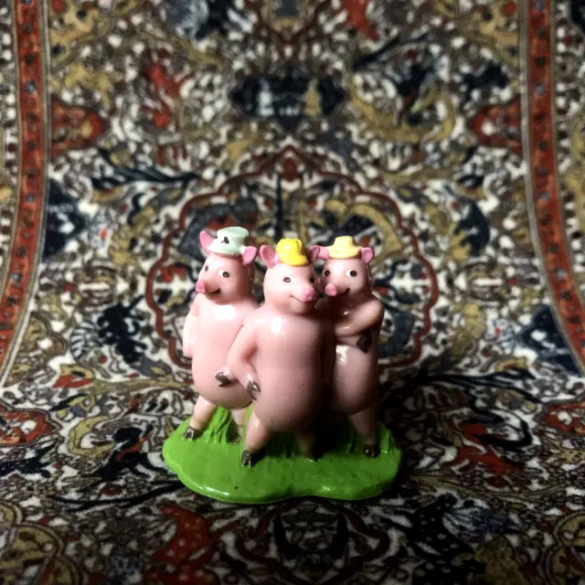 Figurine Les trois petits cochons : Petit Cochon Bricoleur - Jeux et jouets  Bullyland - Avenue des Jeux
