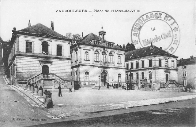 Cpa 55 Vaucouleurs Place De L'hotel De Ville