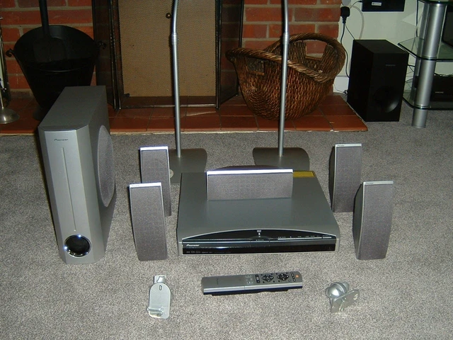 PIONEER SURROUND Sound system XV-DV313 (DVD/CD) with S-DV313