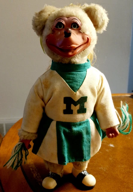 Showbiz Pizza Place Mitzi Mozzerella Doll / 9 1/2" tall
