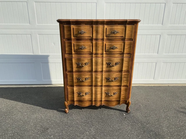 Thomasville - French Provincial Dresser with Five Drawers Thomasville - French Provincial Dresser with Five Drawers