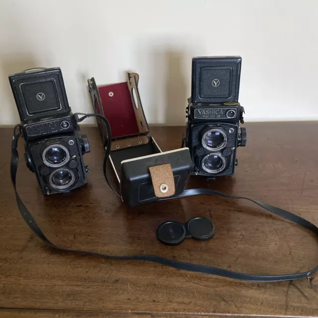 2 Yashica Mat 124G 6x6 TLR 120mm Film Camera W/ Yashinon 80mm F3.5 And A Case