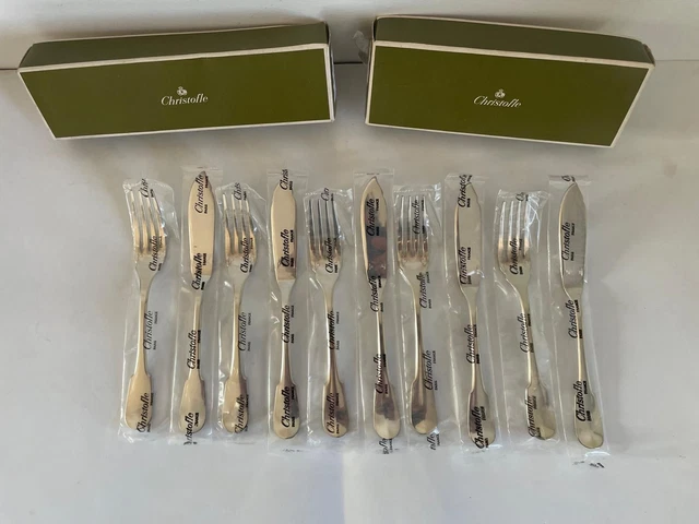 Christofle (26 pièces), 24 couverts et 2 outils a servir le