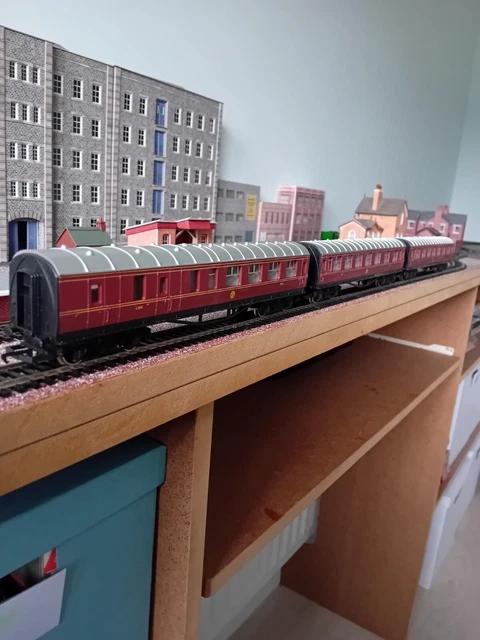 HORNBY OO GAUGE LMS 57' Coaches R433 R434 - 2 x Composite & 1 x Brake ...