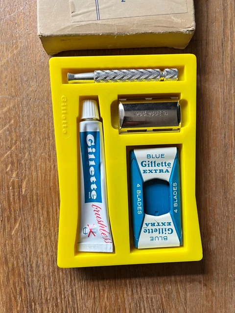 Vintage 1964 Gillette Promotional Set