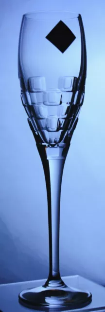 EDINBURGH CRYSTAL - SKIBO DESIGN - FLUTE CHAMPAGNE GLASS  21.7cm /  8 1/2"