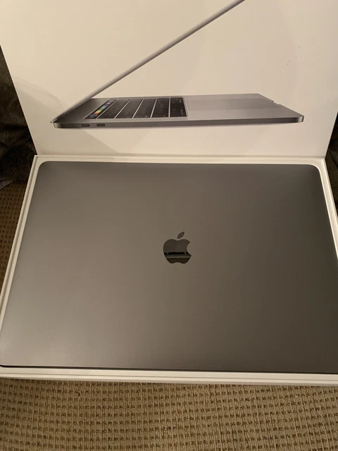 Apple MacBook Pro 15" Touch Bar Core i7 2.6 Ghz 16GB 256GB Space Gray