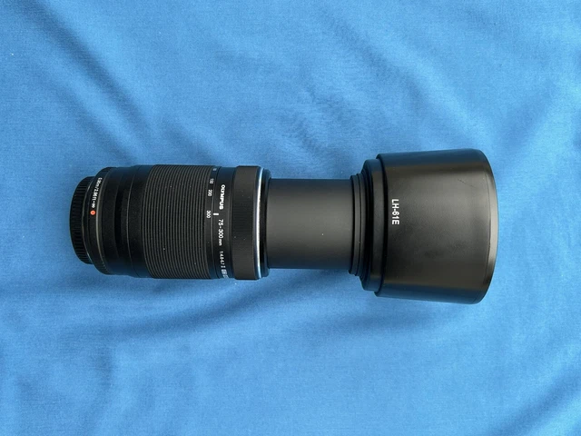 M.Zuiko Digital ED 75-300mm f/4.8-6.7 II ED Lens - Black.   Hood included