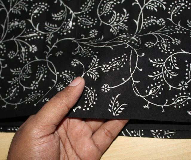 Neuf Indien Pure Coton Voile Tissu Argent Floral Main Bloc Imprimé Craft By Yard