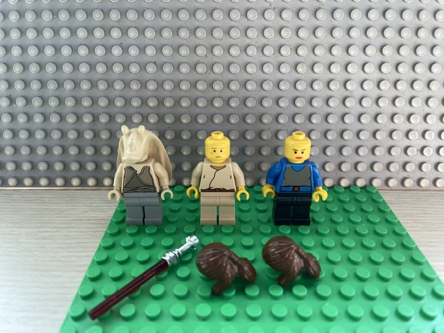 LEGO Star Wars Minifigure And Accessory Lot LEGO Star Wars Minifigure And Accessory Lot