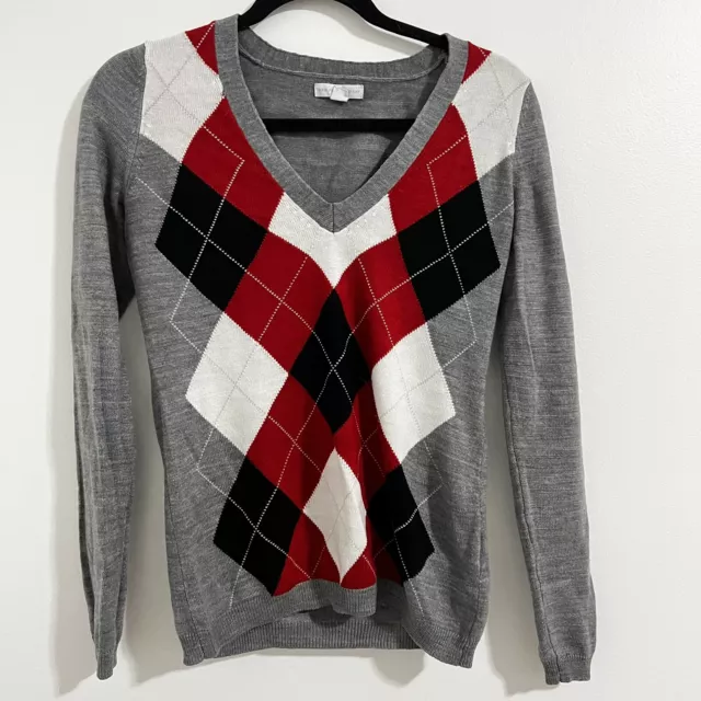 New York & Company Gray Red Argyle Sweater Size XS V Neck Golf Long Sleeve