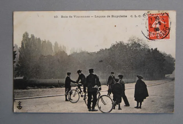 Cpa - Wood Of Vincennes - Bicycle Lecons 10 *