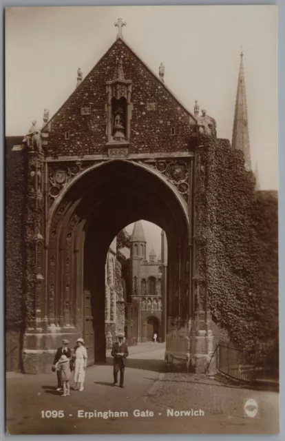 Postkarte Erpingham Gate Norwich Norfolk unbenutzt J Thornton Foto RP RPPC Vintage