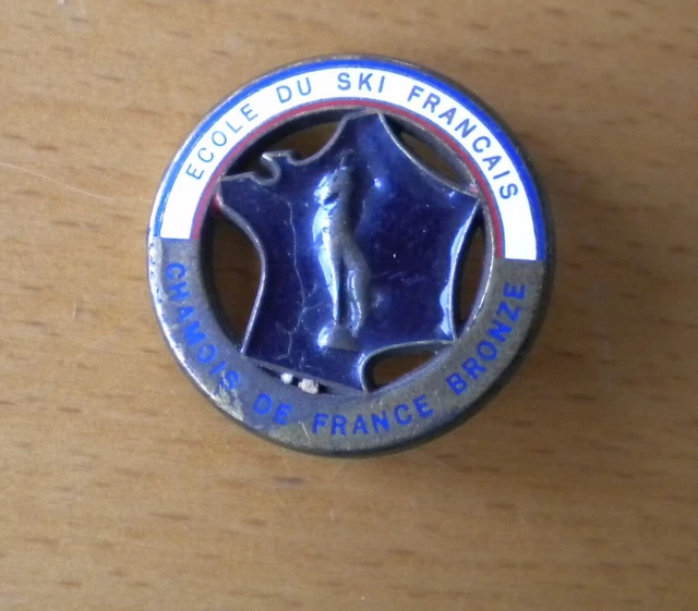 INSIGNE MÉDAILLE SKI chamois or modèle 1945 EUR 40,00 - FR