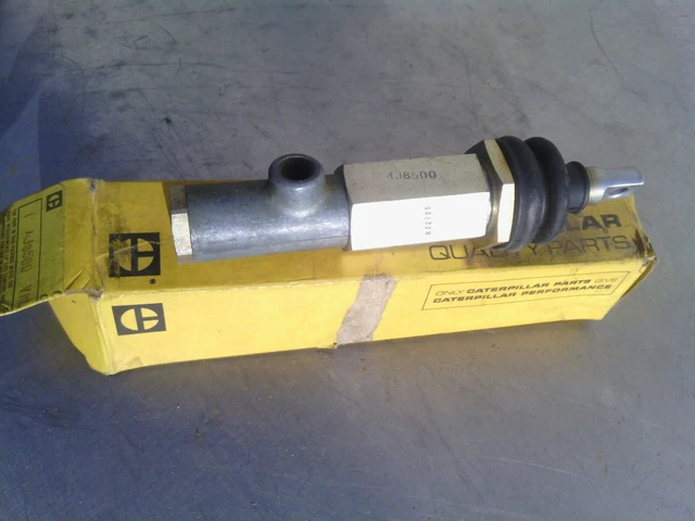 Caterpillar bowl valve 4J8500 new old stock item. Suit  Wheel Tractor-Scraper