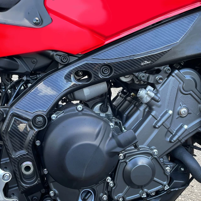 Adesivi Resina 3D Resin Bike Per Yamaha Tracer 9 / 9 GT 2021-2023 - Protezione Paraserbatoio, Effetto 3D, Made In Italy