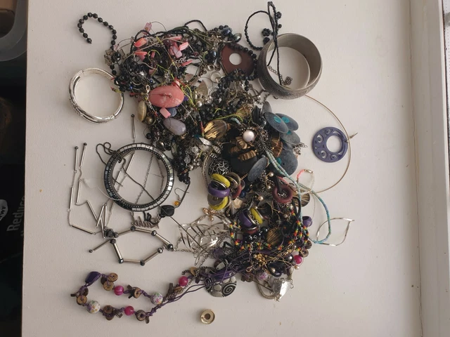 BROKEN Costume Jewellery Mixed Bundle Upcycle Craft Beads Hobby Harvest 1KG