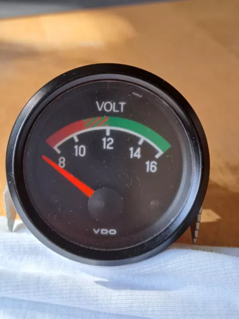 Altes VDO 12V Voltmeter, Messber. 16V Spannung Batterieanz. 52mm rund Oldtimer