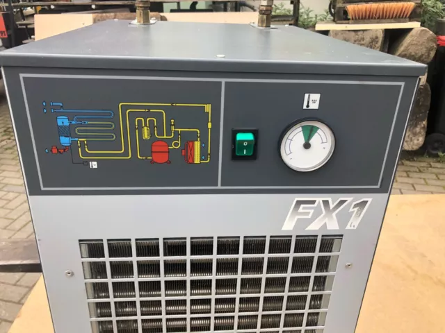 Essiccatore freddo ATLAS COPCO FX 1 dal 2004 essiccatore ad aria compressa con Bekomat + console
