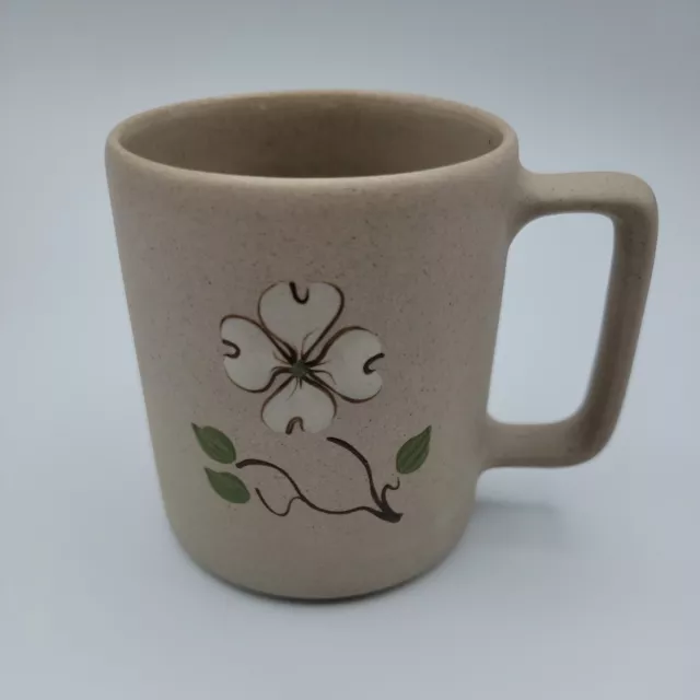 VTG Handcrafted Pigeon Forge Pottery 3.6” DOGWOOD FLOWER Coffee Mug / Tea Cup