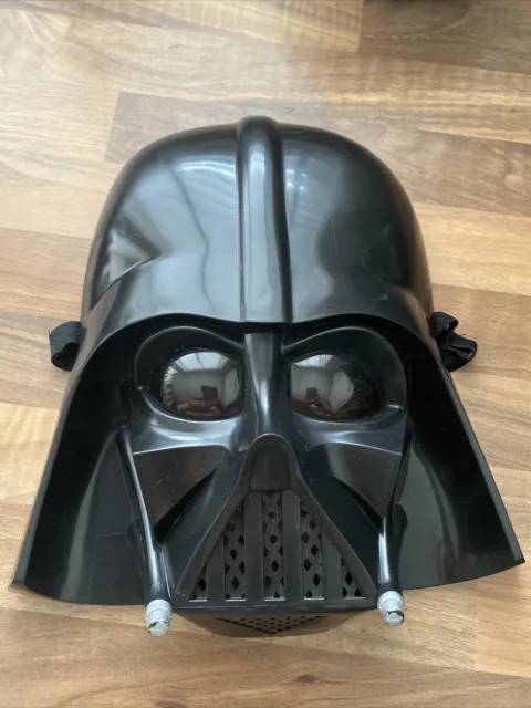Star Wars Darth Vader Halloween Mask Lucasfilm Costume Vintage Collectible 2005