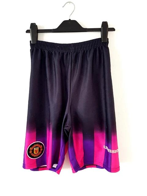 Man utd purple goalkeeper hot sale shorts