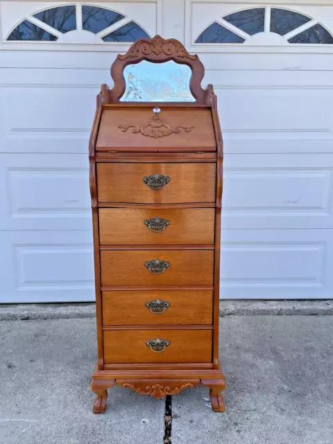 Lexington Furniture Victorian Sampler Collection Vanity Lingerie Chest