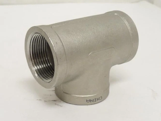 208916 New-No Box; Industry-Std 1LUA3 Pipe Tee; SS-304; 1-1/4NPT; Class: 150