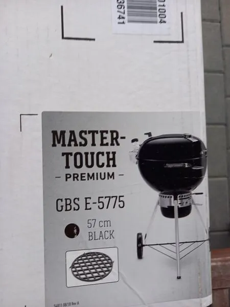 Weber Master-Touch GBS E-5755 Holzkohlegrill 57cm - Schwarz. Original verpackt.