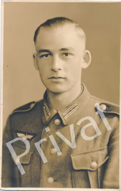 Foto WK2 junger Soldat Luftwaffe Wehrmacht Portrait Uniform  M1.10