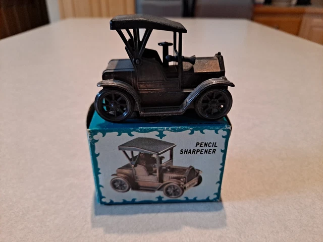 ANTIQUE FINISHED DIE Cast Miniature Pencil Sharpener 1917 Car #9613 New