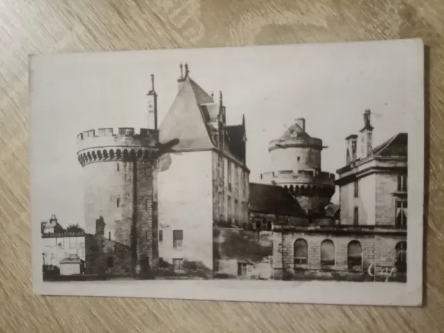 Cpa Alençon Château Vu De La Place Foch