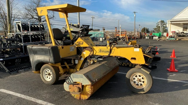2006 Terramite TSS38 Sweeper, Kubota Diesel, 96" Brush